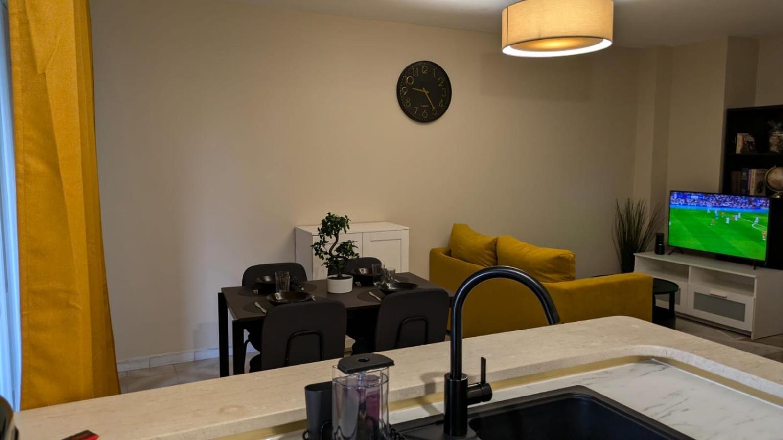 Апартаменты Evasion - Orly A 12 Min De Paris Paray-Vieille-Poste Экстерьер фото